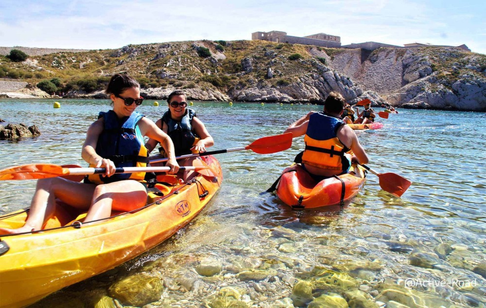 Outdoors and business activities on demand in the calanques national park located around marseille, cassis and la Ciotat