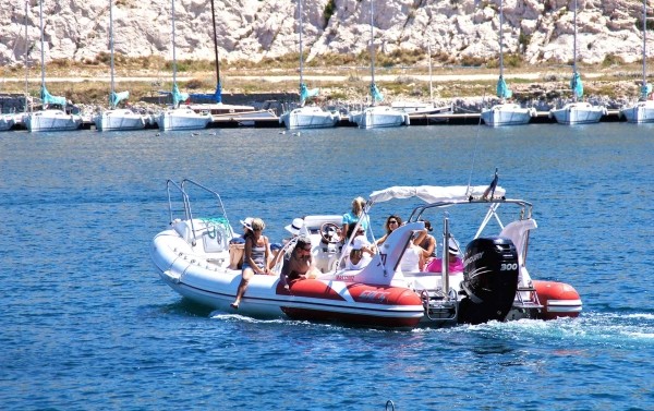 boat location discover park national calanques marseille business event