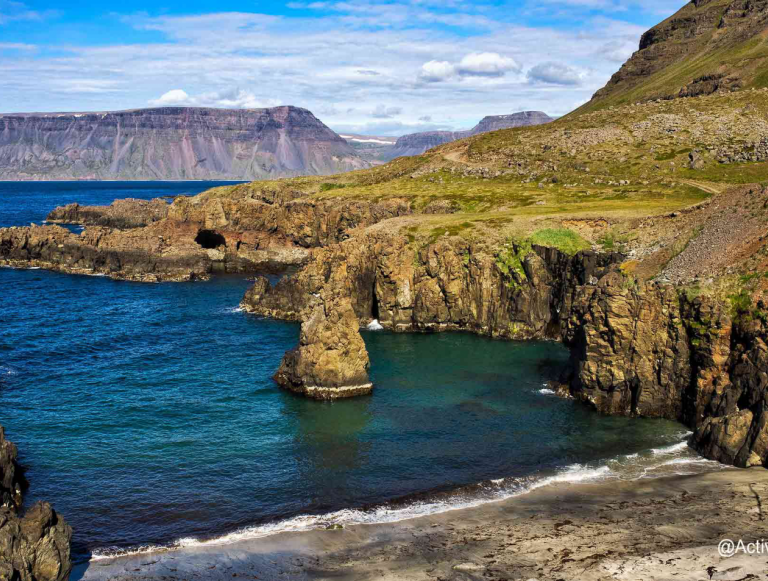 Discover the essentials of Iceland during a stay